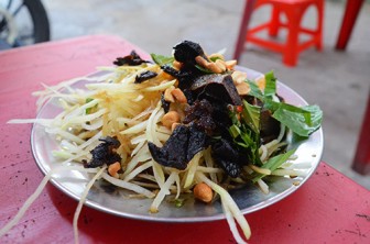 Món ăn đường phố "gây thương nhớ" ở Sài Gòn