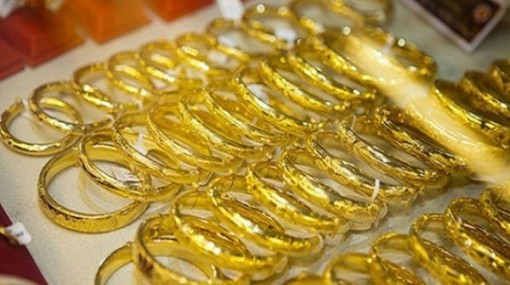 Giá vàng hôm nay 30-11: Một câu lỡ lời, USD tụt áp, vàng tăng vọt