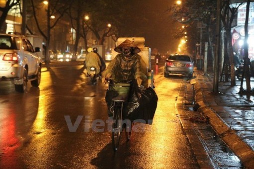Bắc Bộ lạnh về đêm và sáng, Nam Bộ đêm có mưa rào và dông