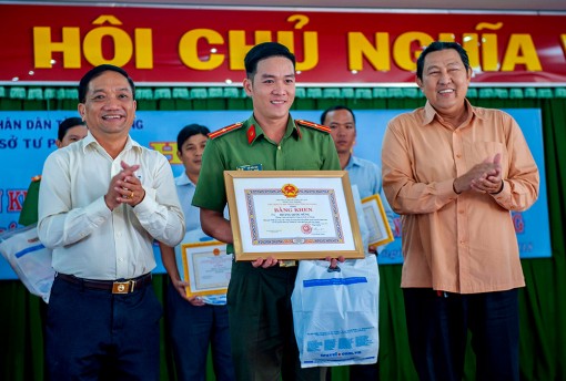 Tuyên truyền Công ước quốc tế các quyền dân sự, chính trị và pháp luật Việt Nam về các quyền dân sự chính trị