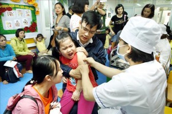 Triển khai tiêm vắc-xin ComBE Five '5 trong 1' trên toàn quốc từ cuối tháng 12-2018