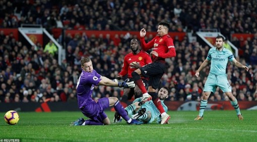 Man Utd và Arsenal bất phân thắng bại trong ngày đại chiến