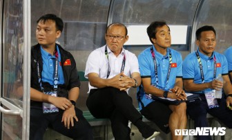 Tuyển Việt Nam bay gấp sang Malaysia đá chung kết AFF Cup