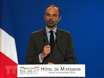 Thủ tướng Pháp Philippe nhấn mạnh đối thoại và đoàn kết dân tộc