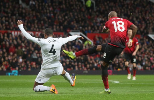 'Cày nát' cánh trái, Man United hủy diệt Fulham với tỉ số hiếm thấy