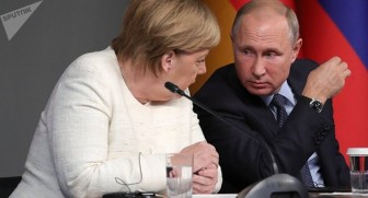 Lãnh đạo Nga, Đức thảo luận nhiều vấn đề quốc tế nóng bỏng