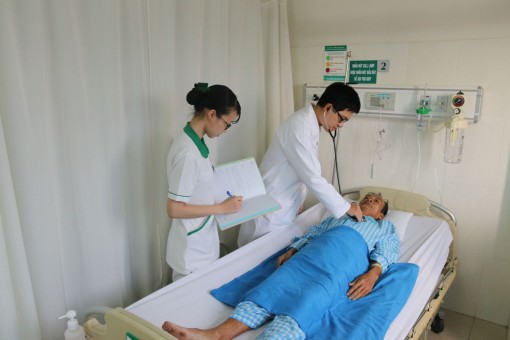 Hơn 1.900 dịch vụ y tế sẽ được điều chỉnh giá từ ngày 15-12