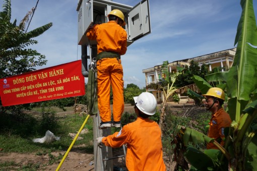 “Ốc đảo” cuối cùng tỉnh Trà Vinh hòa điện lưới quốc gia