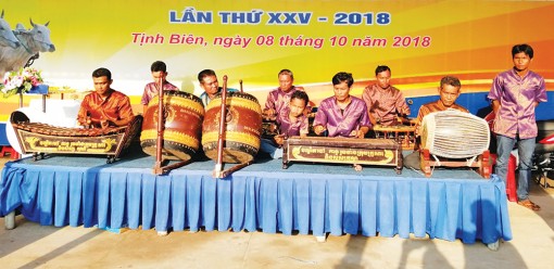 Xây dựng đời sống văn hóa vùng đồng bào dân tộc