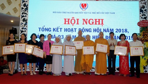 Nỗ lực chăm lo cho trẻ mồ côi và người khuyết tật