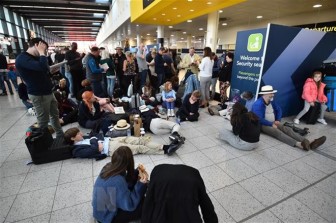 Anh: Sân bay Gatwick mở cửa trở lại sau khi phải hủy 760 chuyến