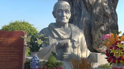 Vĩnh Long khánh thành tượng Mẹ Việt Nam anh hùng Nguyễn Thị Ngọt