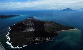 Núi lửa Anak Krakatoa đang 'thức giấc', Indonesia đối diện nguy cơ sóng thần mới