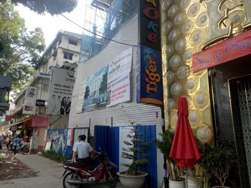 Sập công trình ở trung tâm TPHCM, 3 người thương vong