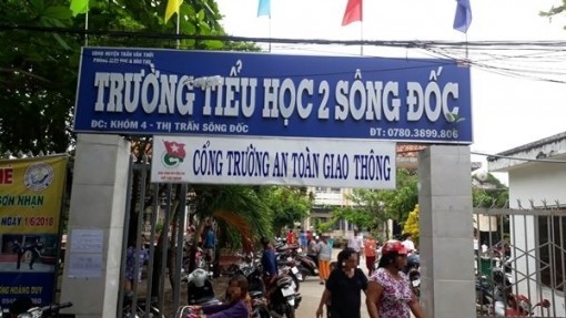 Cà Mau: Hiệu trưởng ‘áp đặt’ mức thu xã hội hóa bị đề nghị kỷ luật