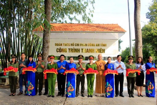 Khánh thành công trình thanh niên “Hệ thống lọc và cung cấp nước sạch” tại xã Mỹ Hòa Hưng