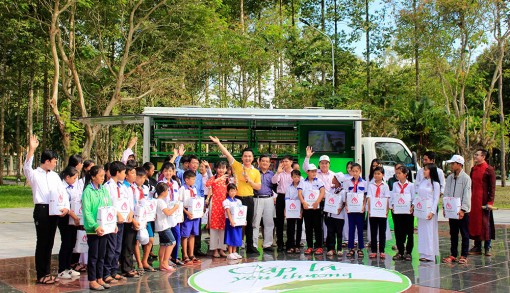 Chương trình “Cặp lá yêu thương” đến An Giang