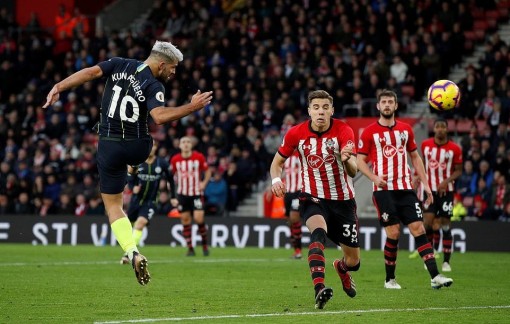 Diệt gọn Southampton trong hiệp một; Man City gửi lời tuyên chiến đến Liverpool