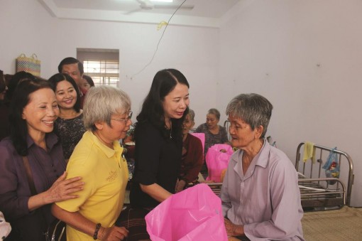 Cần đổi mới hoạt động “Cà phê doanh nhân”