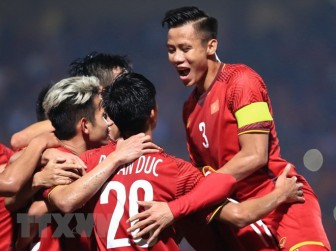 Tuyển Việt Nam kết thúc năm 2018 bằng trận thắng đậm Philippines