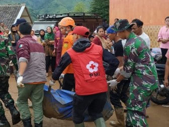 Sạt lở đất nghiêm trọng tại Indonesia khiến hàng chục người mất tích