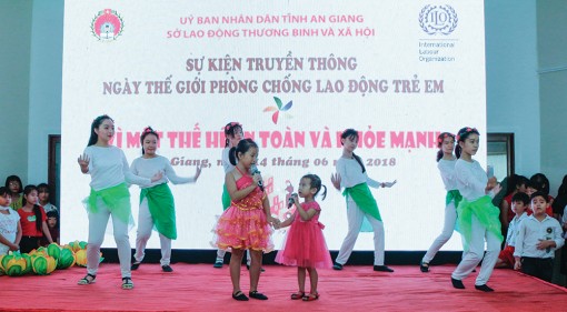 Ngăn chặn trẻ em lao động sớm