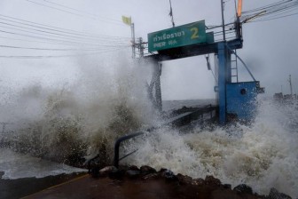 Siêu bão thế kỉ đổ bộ Thái Lan, có thể gây sóng cao 7m