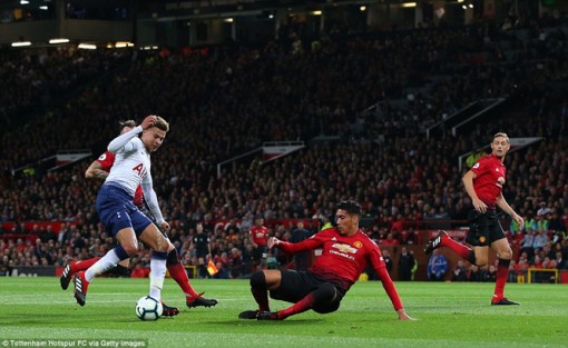 Tottenham - M.U: Canh bạc lấy công bù thủ