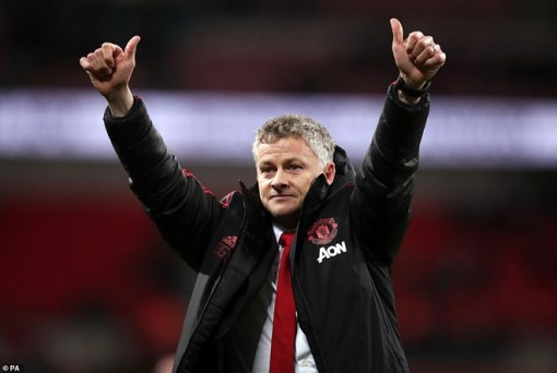 M.U thắng 6 trận liên tiếp, Ole Gunnar Solskjaer lập kỷ lục mới