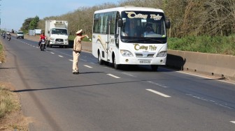 Bộ Công an tổng kiểm soát xe tải, xe khách từ 8 chỗ ngồi trở lên