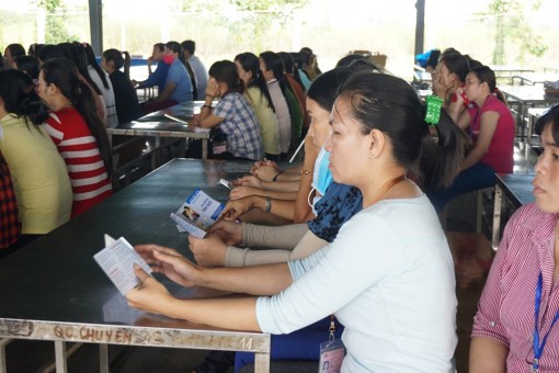 Quan tâm nhiều hơn đến lao động nữ