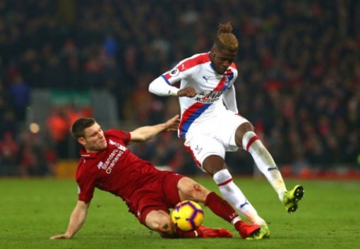 Salah lập cú đúp, Liverpool thắng kịch tính Crystal Palace