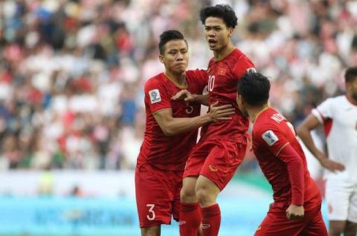 Việt Nam thắng Jordan: Thường Châu tuyết trắng đến UAE đầy nắng