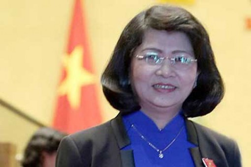 Phó Chủ tịch nước thăm và tặng quà hộ nghèo, nạn nhân chất độc da cam tại Tiền Giang