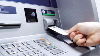 Chuyên gia nói gì về việc chuyển đổi thẻ ATM làm bằng thẻ từ sang thẻ chip?