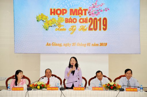 Bí thư Tỉnh ủy Võ Thị Ánh Xuân: Báo chí cần thông tin công bằng, khách quan, trung thực...