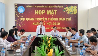 UBND TP. Châu Đốc họp mặt báo chí xuân Kỷ Hợi 2019