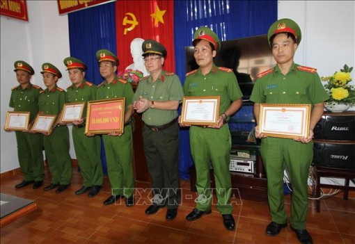 Sóc Trăng khen thưởng tập thể, cá nhân phá nhanh vụ án giết người