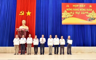 Châu Phú họp mặt mừng Đảng, mừng xuân Kỷ Hợi 2019