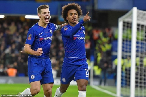 FA Cup: Higuain mờ nhạt ở ngày ra mắt Chelsea, Tottenham bị loại