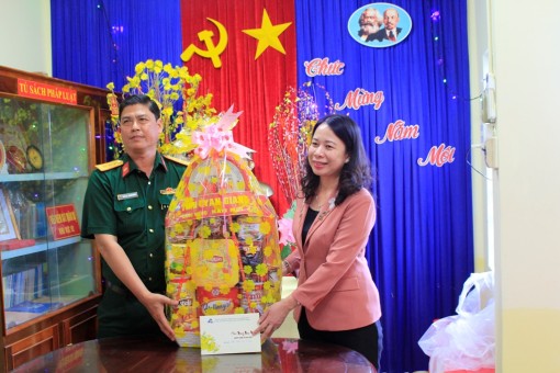 Lãnh đạo tỉnh thăm, chúc Tết các cơ quan, đơn vị