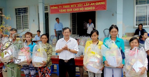 Công ty TNHH MTV Xây lắp An Giang: Tặng 10.000 phần quà trị giá 3 tỷ đồng cho dân nghèo vui Tết
