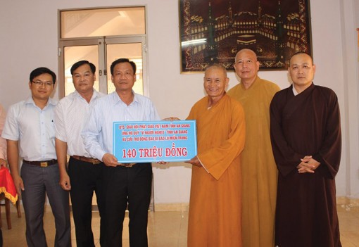 Phát huy tinh thần tự quản của nhân dân, tích cực thi đua yêu nước