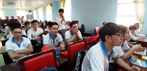 Nhiều thắc mắc xoay quanh chính sách thu hút nhân tài, đãi ngộ dành cho sinh viên An Giang