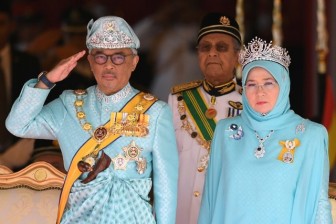 Tân vương Malaysia đăng quang