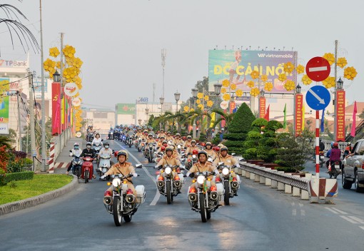 Thực hiện đồng bộ, quyết liệt, toàn diện, thường xuyên các giải pháp bảo đảm trật tự an toàn giao thông