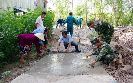 Tết ấm với bà con nghèo Sóc Trăng
