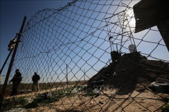 Israel xây dựng hàng rào khổng lồ ngăn cách Dải Gaza