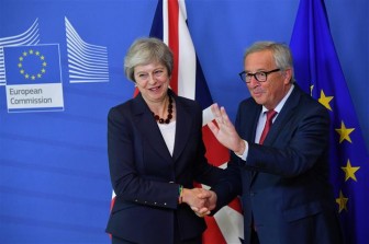 Thủ tướng Anh sẽ gặp Chủ tịch EC bàn về Brexit ngày 7-2