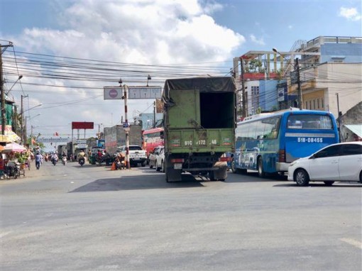 An Giang xuất hiện nhiều điểm ùn tắc giao thông nghiêm trọng